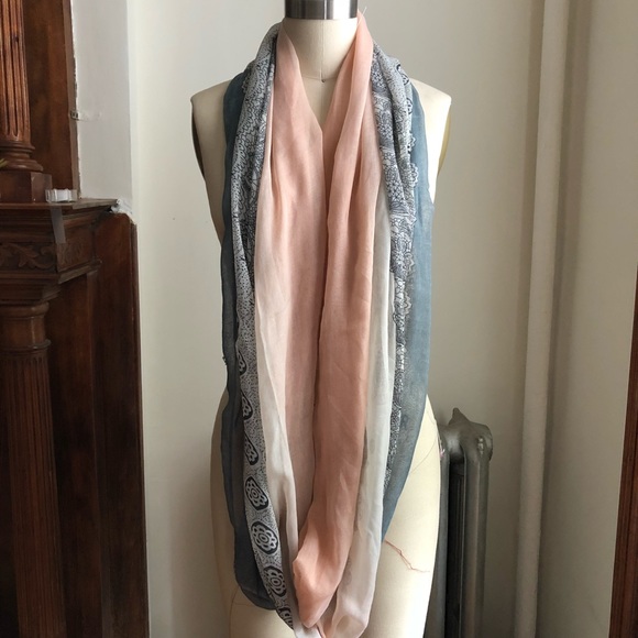 Patterned Infinity Scarf - Picture 2 of 4